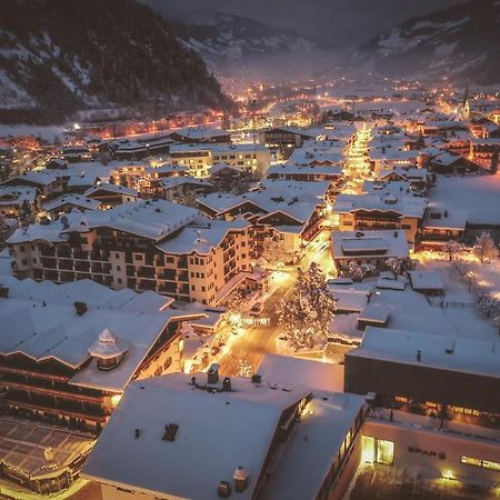 Strass- Aparthotel Mayrhofen Exterior photo