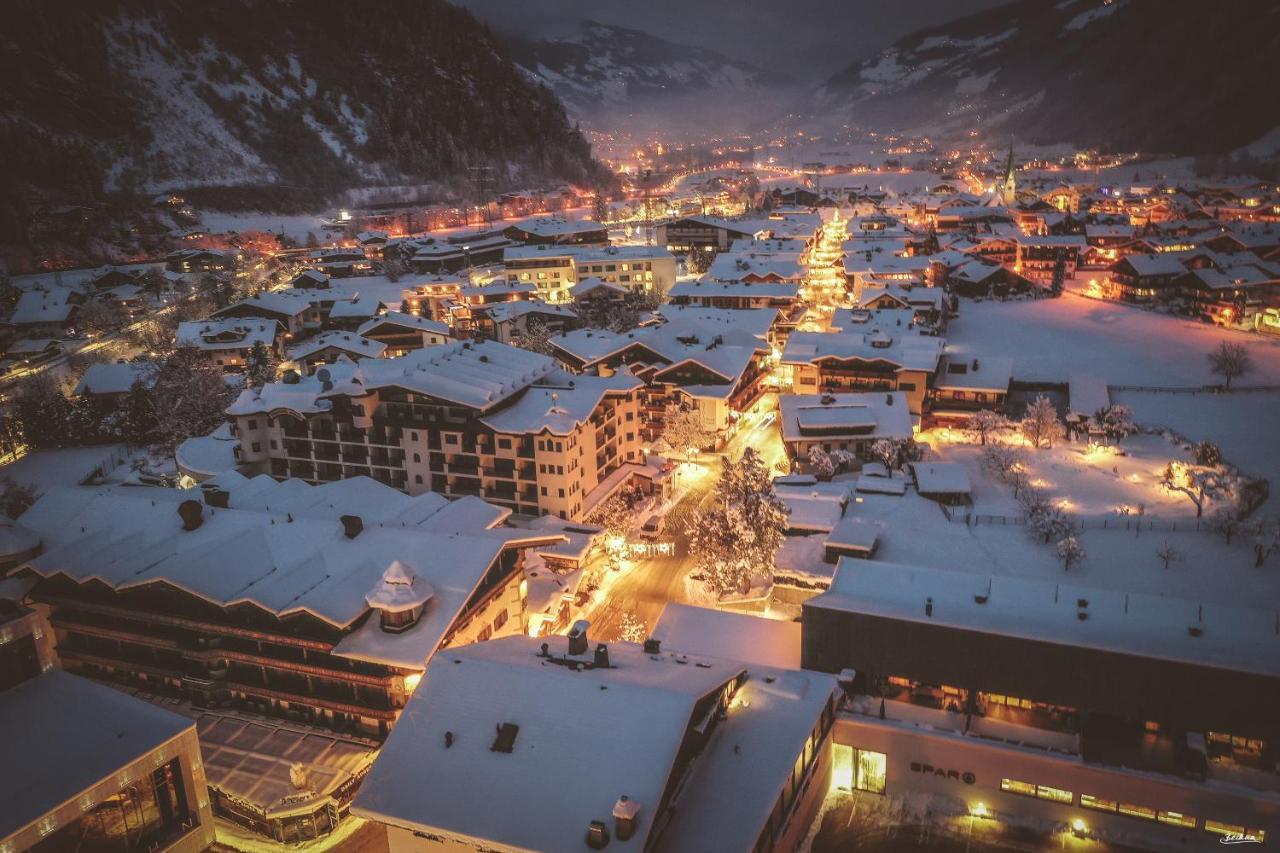 Strass- Aparthotel Mayrhofen Exterior photo